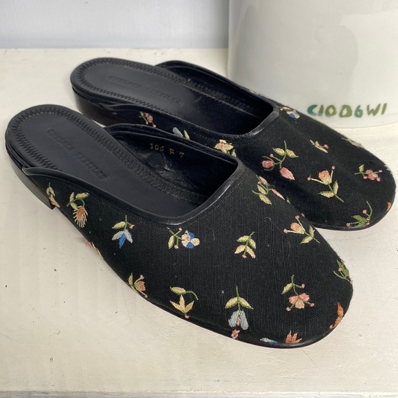 Chelsea Textiles Embroidered Mules Size 7 - Picture 3 of 9